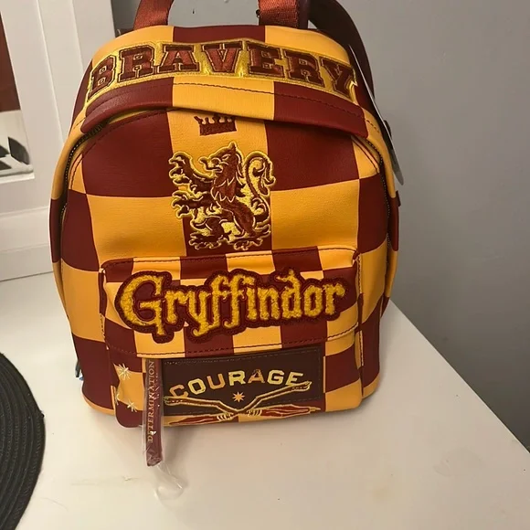 Harry Potter Gryffindor mini backpack - Picture 1 of 6